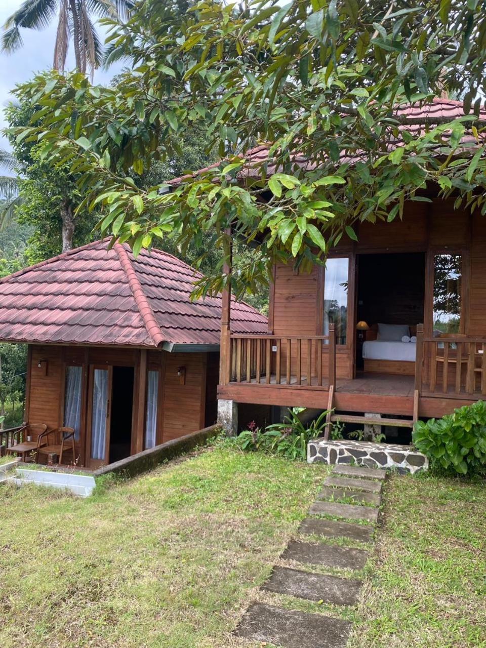 Uma D'Nyuh Homestay Singaraja Εξωτερικό φωτογραφία