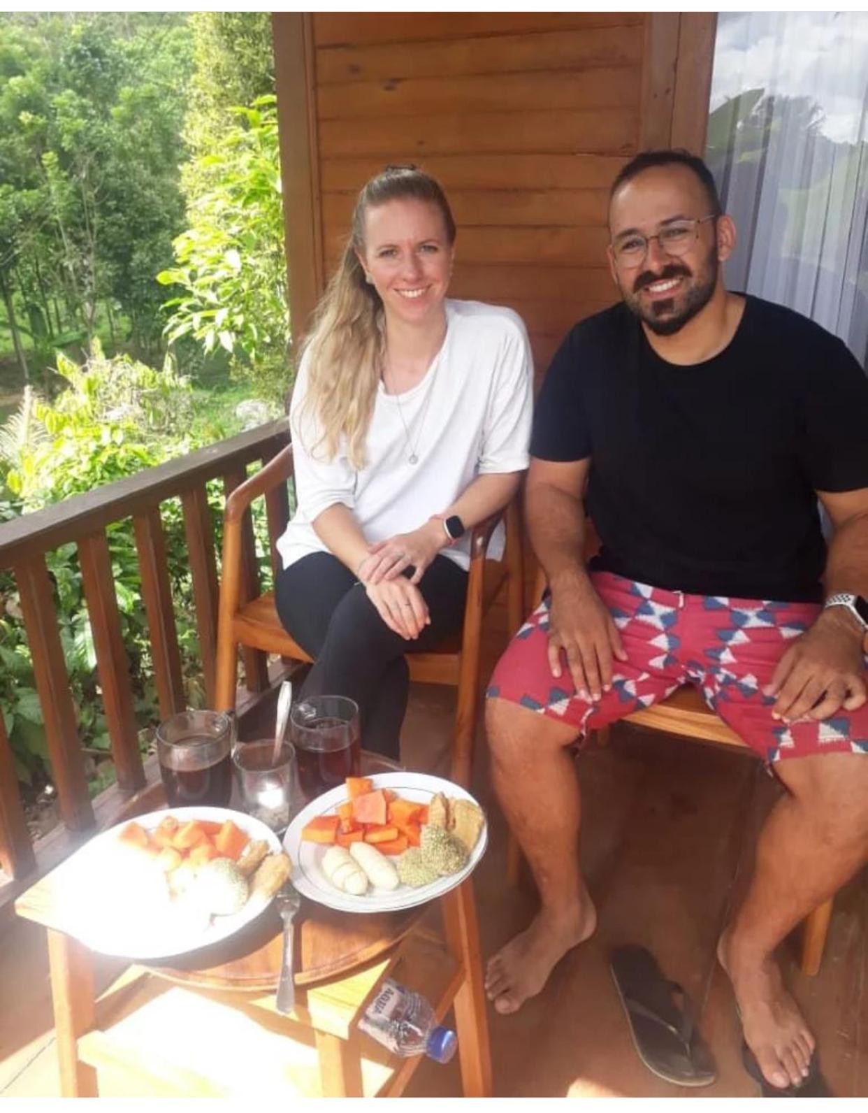 Uma D'Nyuh Homestay Singaraja Εξωτερικό φωτογραφία