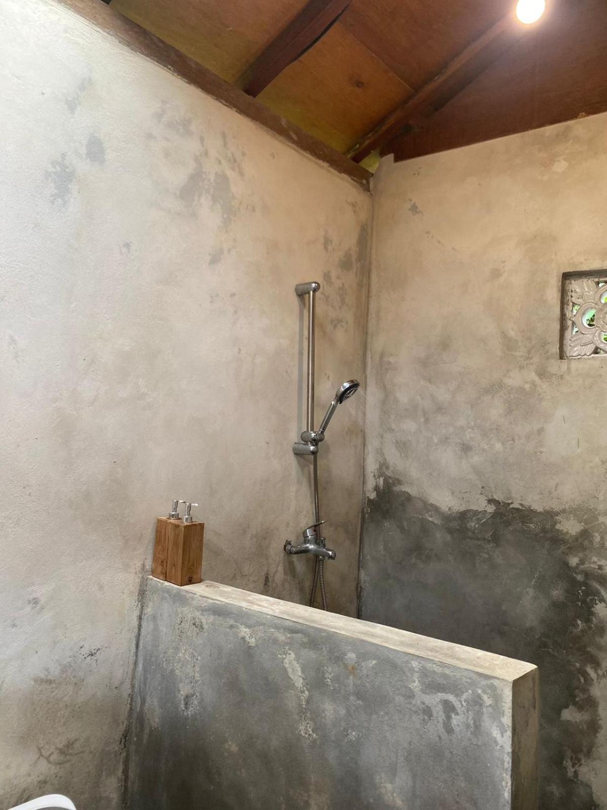 Uma D'Nyuh Homestay Singaraja Εξωτερικό φωτογραφία