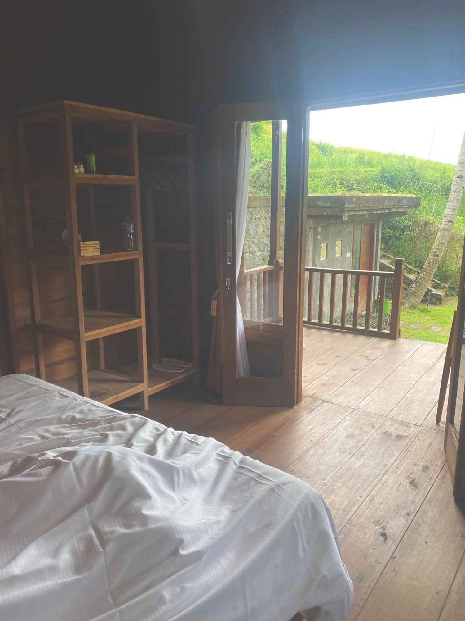 Uma D'Nyuh Homestay Singaraja Εξωτερικό φωτογραφία